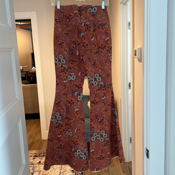 Free People printed flares - Picture 2 of 3